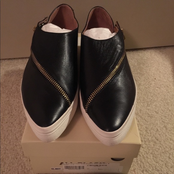 All black fab slant zipper - Picture 1 of 3